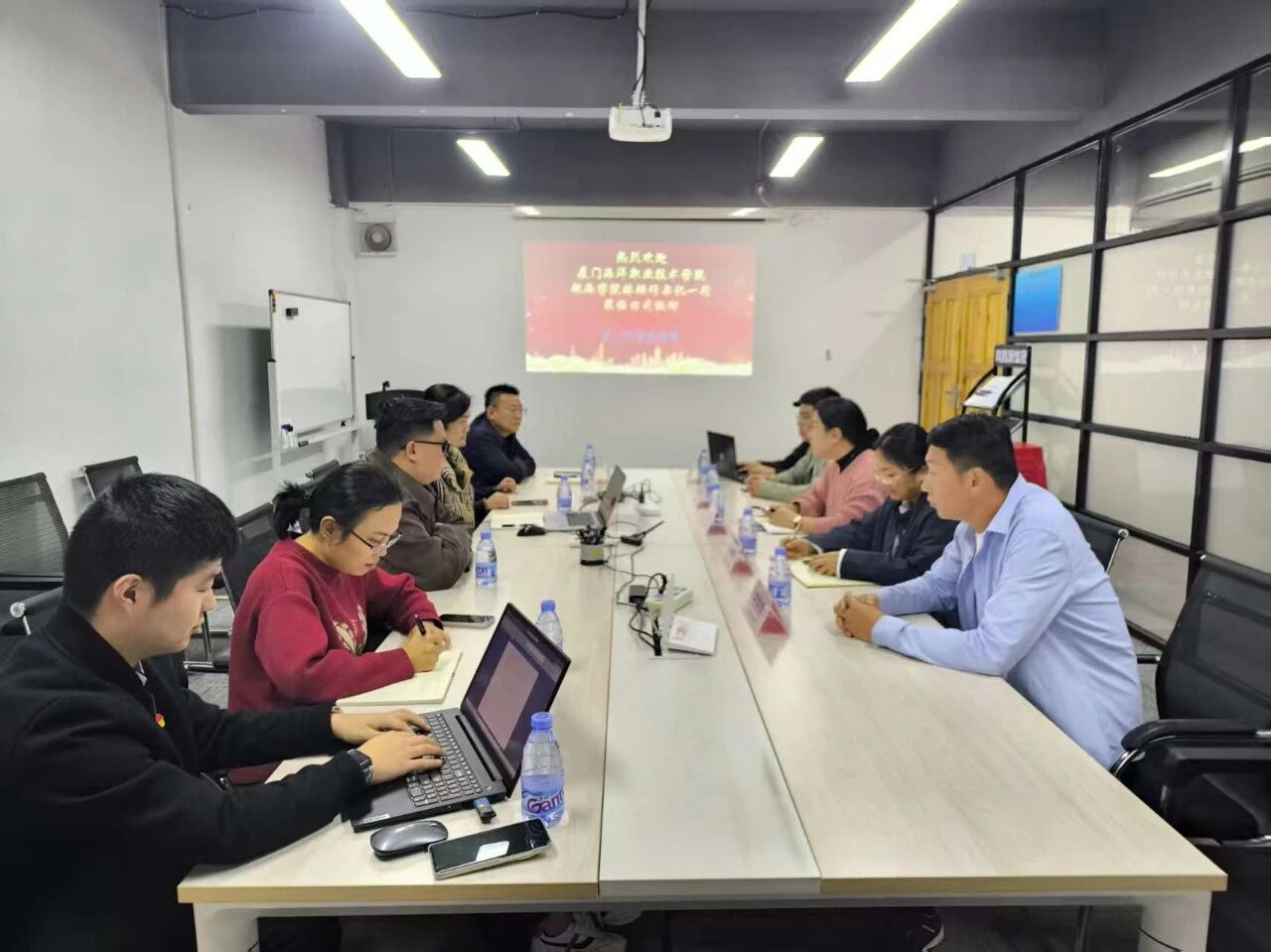 廈門(mén)海洋職業(yè)技術(shù)學(xué)院IT學(xué)子就業(yè)新方向 信息技術(shù)咨詢(xún)服務(wù)的機(jī)遇與路徑